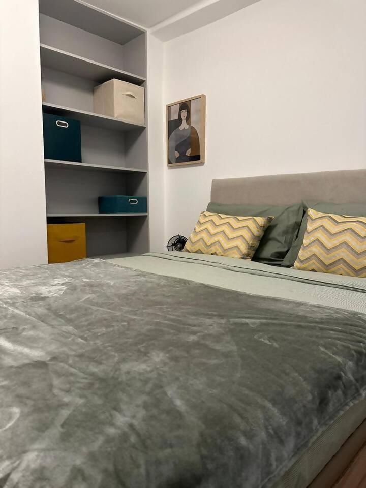 Stylish Renovated Apartment In Chiado Lizbona Zewnętrze zdjęcie