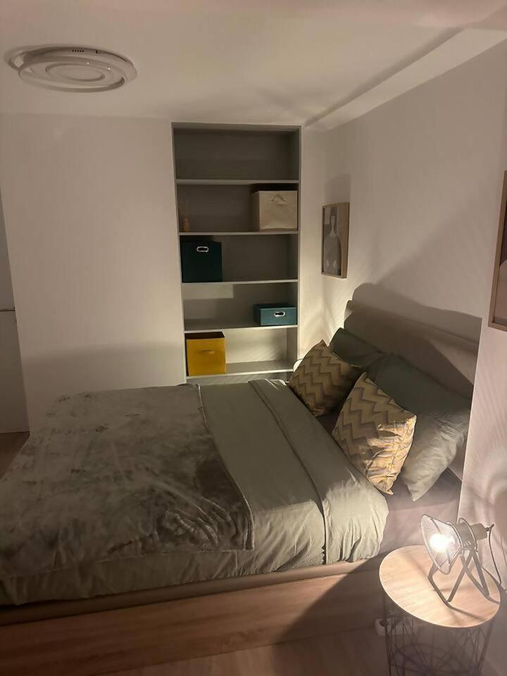 Stylish Renovated Apartment In Chiado Lizbona Zewnętrze zdjęcie