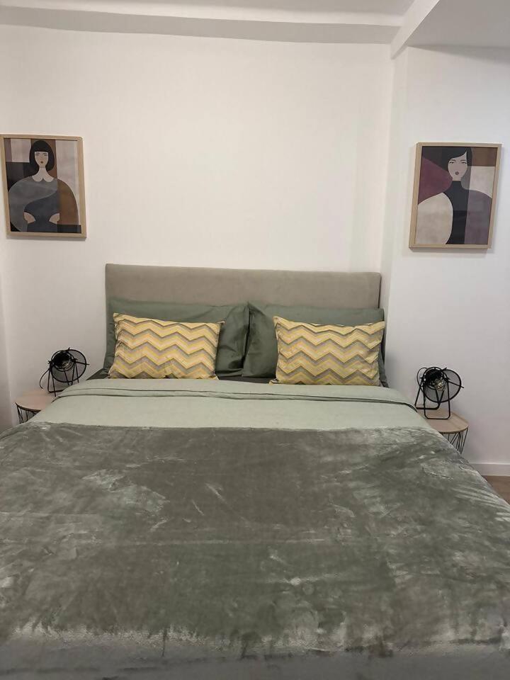 Stylish Renovated Apartment In Chiado Lizbona Zewnętrze zdjęcie