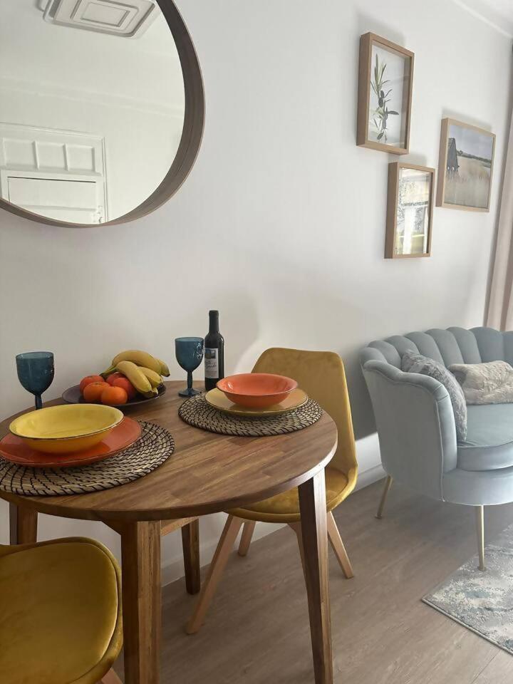 Stylish Renovated Apartment In Chiado Lizbona Zewnętrze zdjęcie